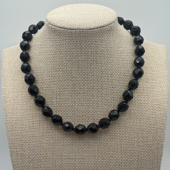 Vintage sz OS Black‎ Faceted Beaded Necklace Adjustable Gold Clasp - Picture 1 of 5